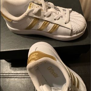 Toddler sneakers